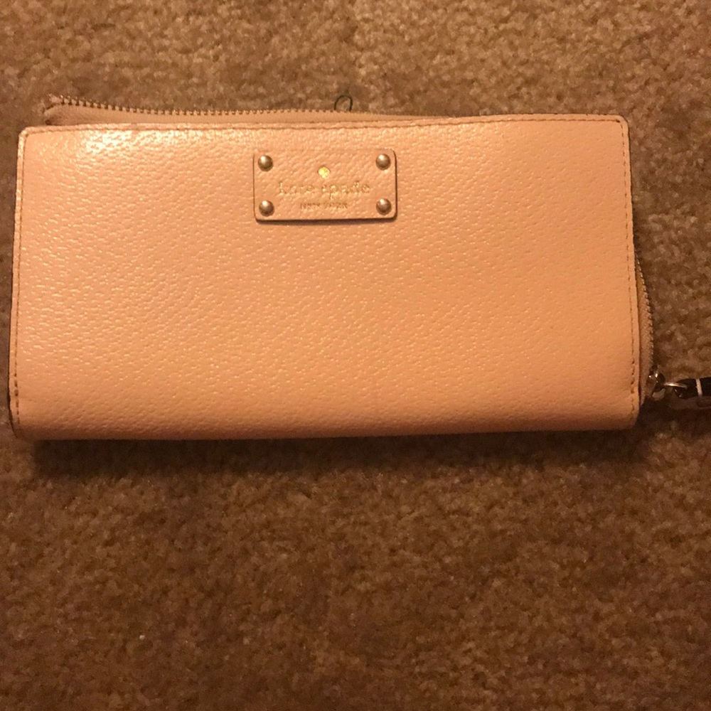 Kate Spade blush wristlet